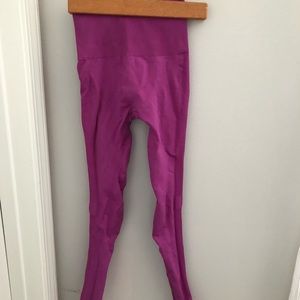 pink lululemon leggings, never worn!